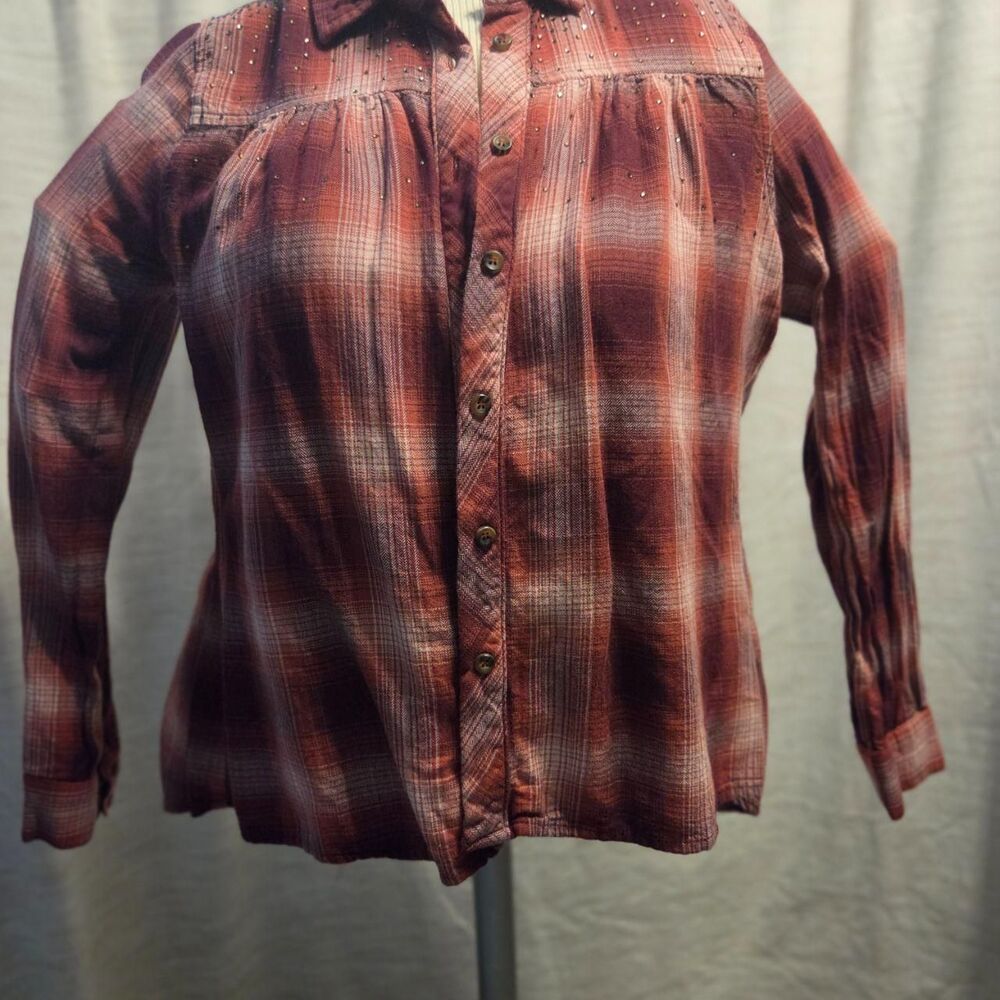 Shyanne Women's Plaid Burgundy Embellished Western Top with Split back